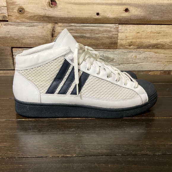 Adidas Y-3 Yohji Pro sneakers in white leather and mesh with black accents. - Picture 4 of 6